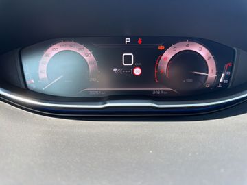 Peugeot 3008 1.2 PureTech 130 GT-Line NAVIKAMERAAHK