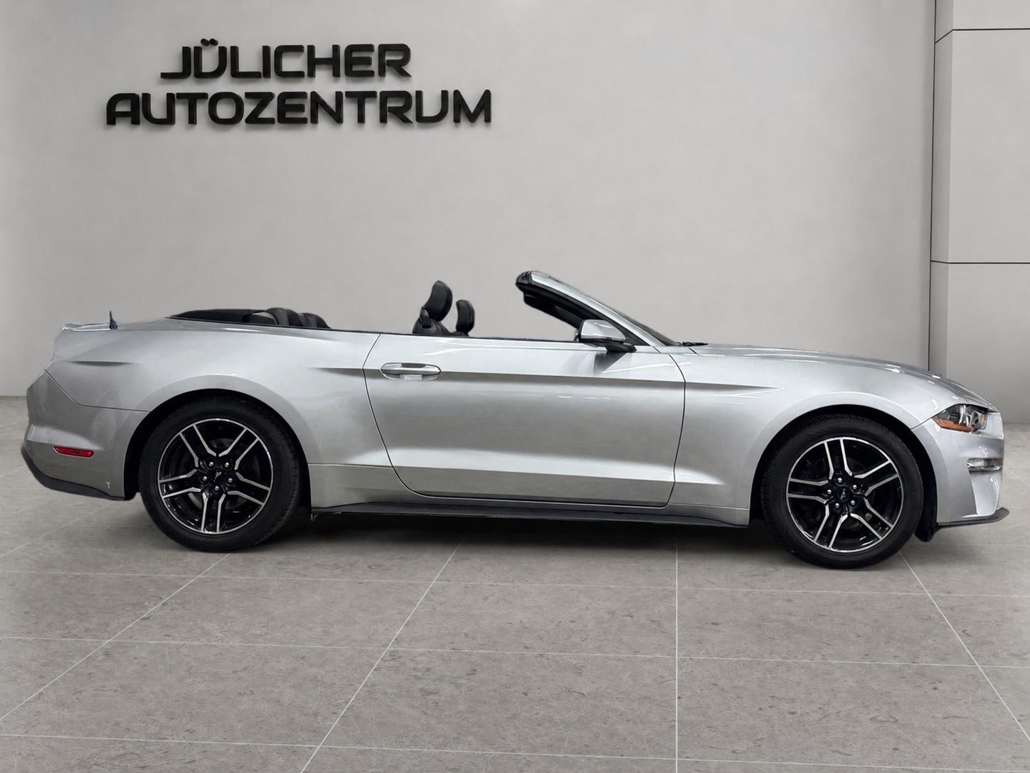 Ford Mustang Cabrio 2.3 Aut., Inspektion Neu