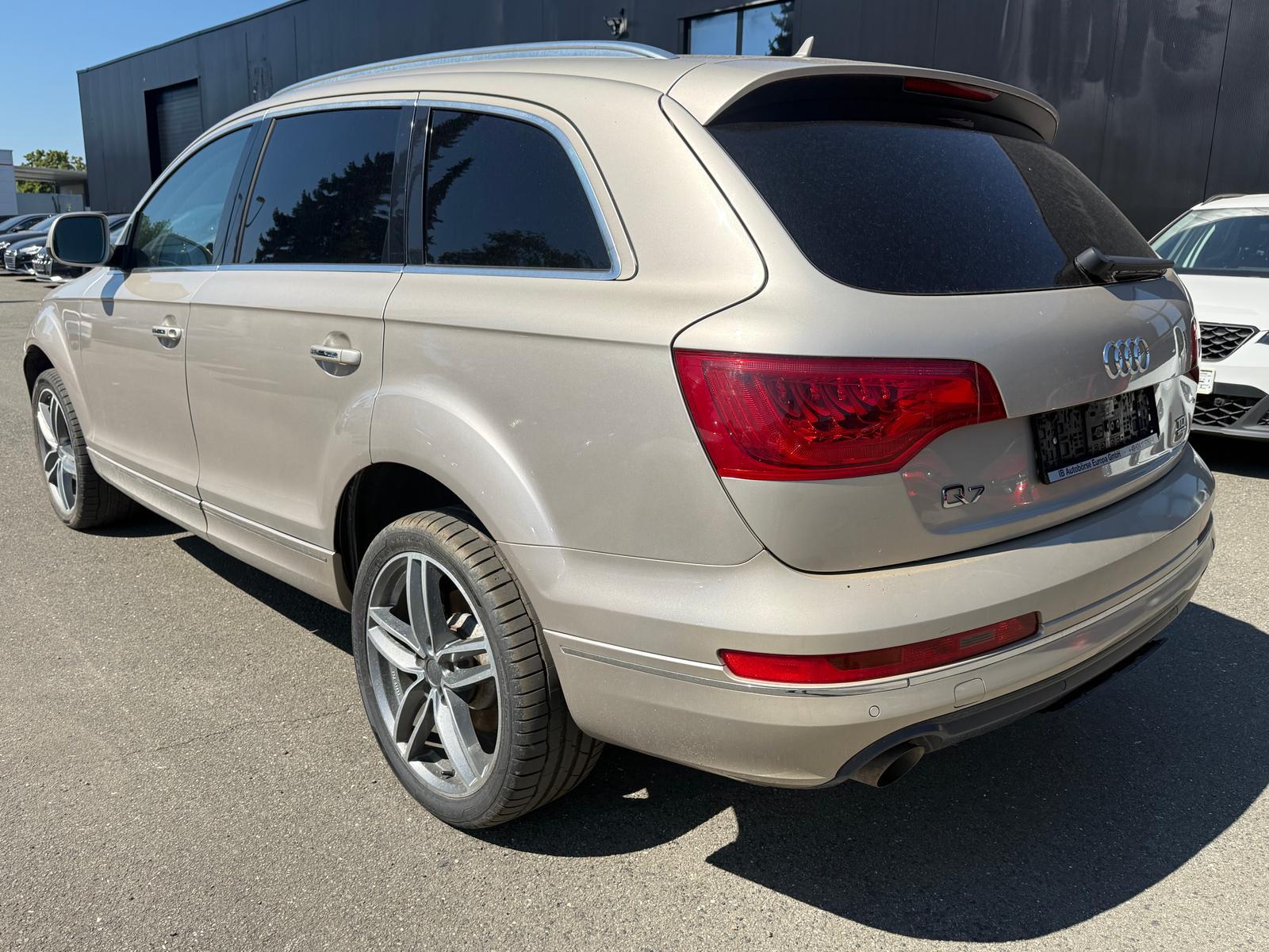 AUDI Q7 3.0 TDI QUATTRO 245CH - ATTELAGE - BVA - HAYON ÉLECTRIQUE - 188.914 KMS