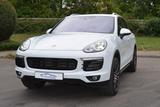 Porsche Cayenne S Super Aussatuttung - Porsche Gebrauchtwagen in Stuttgart