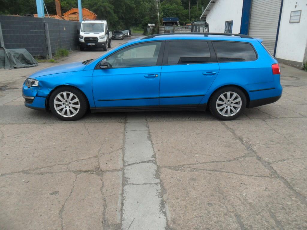 Volkswagen Passat 2009 — photo 8