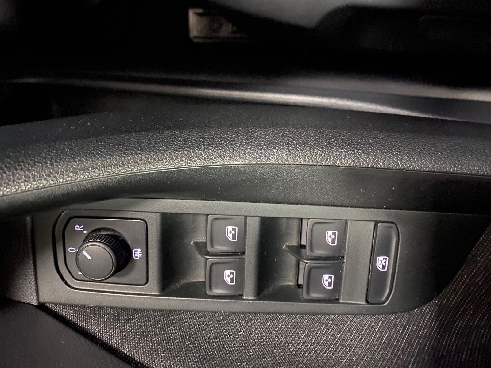 Fahrzeugabbildung SKODA Kamiq 1.5 TSI ACT Style AHK+APP+KLIMA+PDC+LED+++