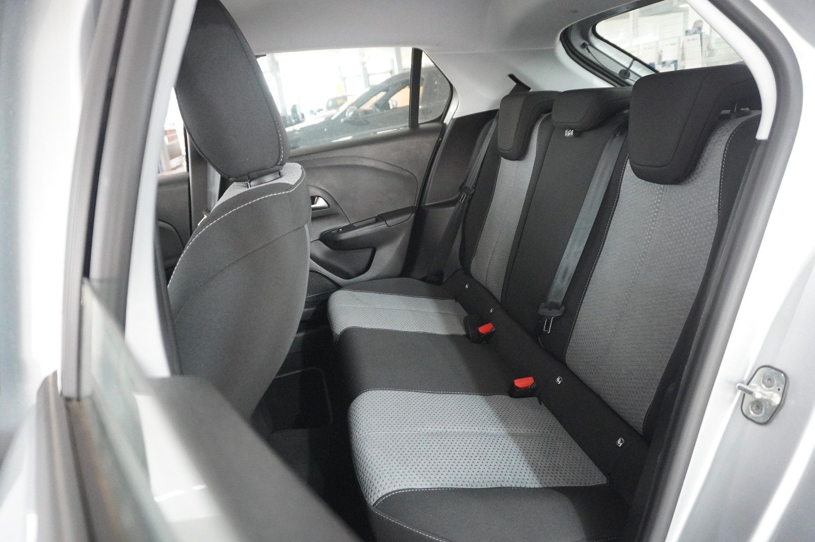 Fahrzeugabbildung Opel Corsa F 1.2 FACELIFT NAVI/LED/KAMERA/VIRTU./DAB+
