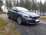 Volvo V40 Cross Country D3, AHK, 8-fach bereift - Volvo V40 Cross Country von privat