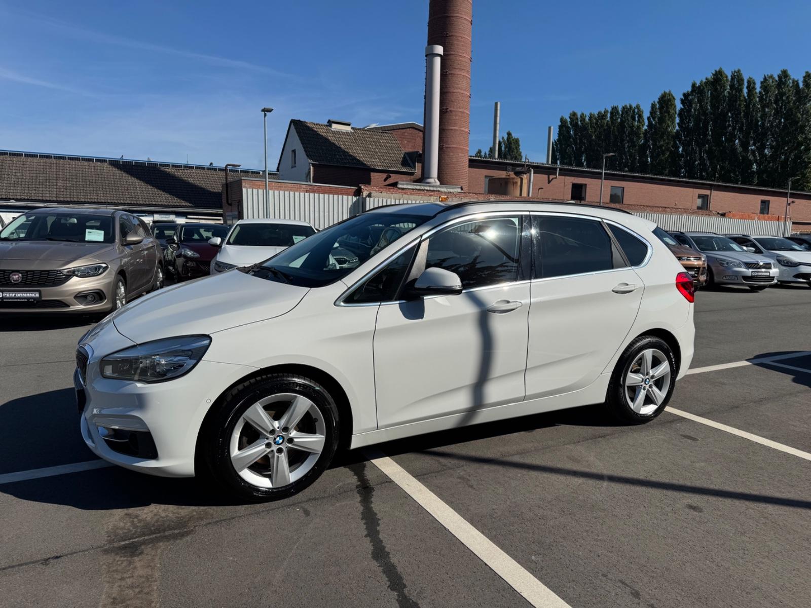 BMW 218 Active Tourer *NAVI*LEDER*PDC*LED*TEMP*