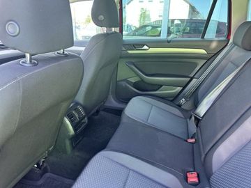 Volkswagen Passat Variant - 9