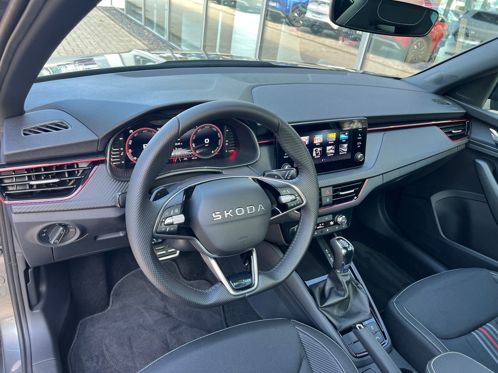 Fahrzeugabbildung SKODA Kamiq Monte Carlo 1.5 TSI DSG *AHK vorb., Matrix