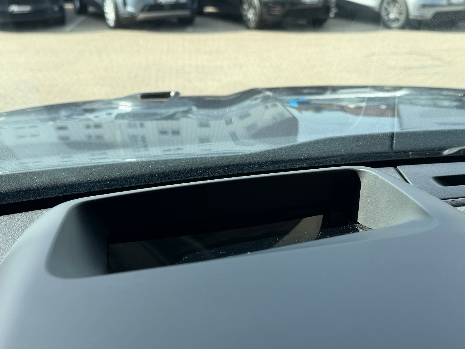Fahrzeugabbildung Jaguar F-PACE SVR /PANO/MERIDIAN/HUD/360°KAM/MEMORY
