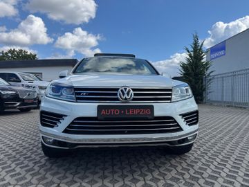 Volkswagen Touareg - 2