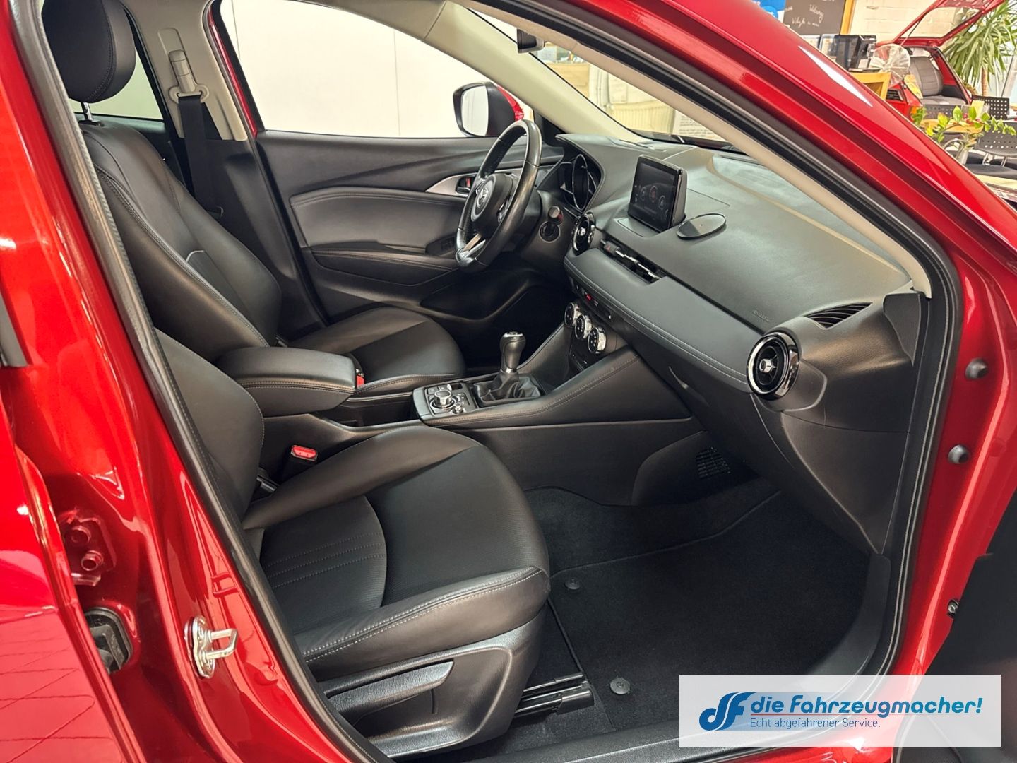 Fahrzeugabbildung Mazda CX-3 Sports-Line HUD Navi LED Klimaautom DAB SHZ