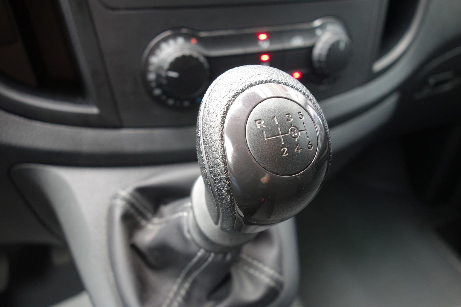 Mercedes-Benz Vito 110 CDI Kasten Kompakt WERKSTATT-REGALE/PDC, миниатюра 20
