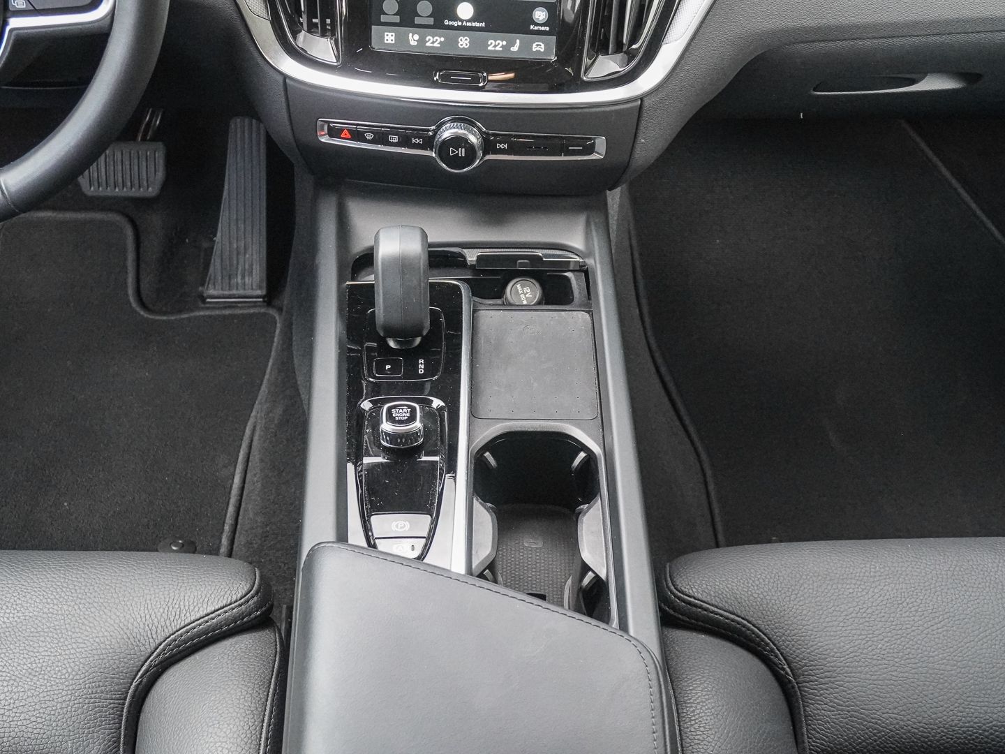 Volvo V60 Kombi Core B3 Benzin EU6d AHK Digitales Cock foto 13