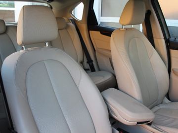 BMW 218 - 10