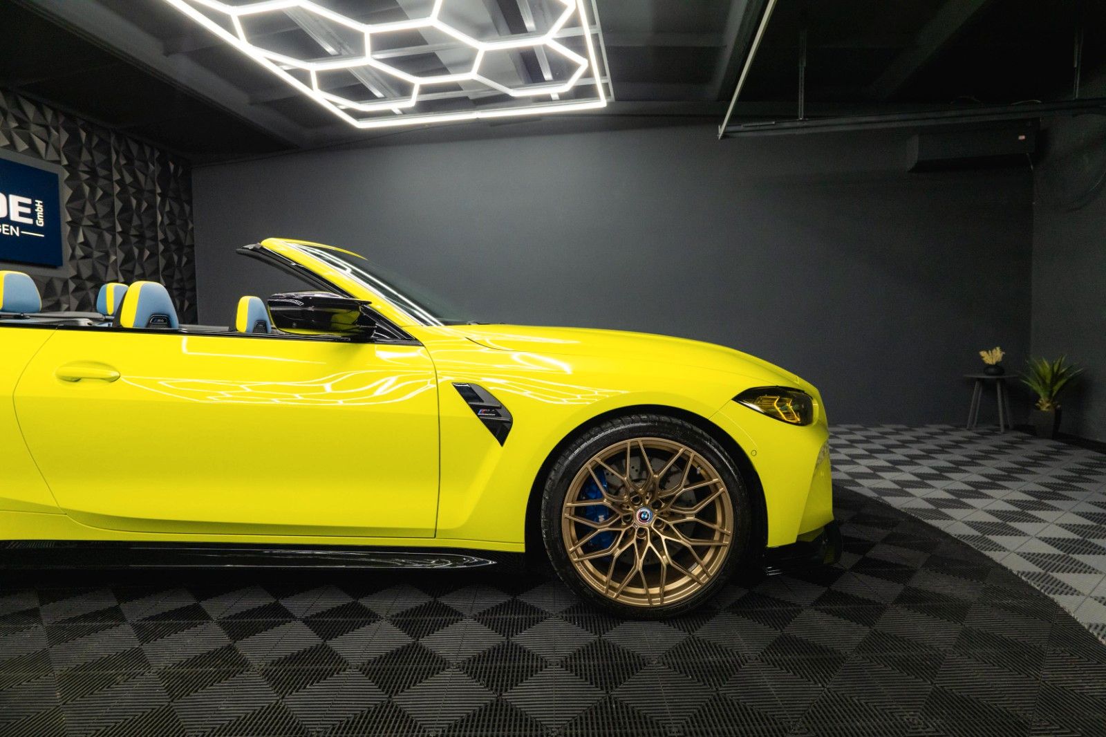Fahrzeugabbildung BMW M4 Cabrio xDrive Competition AC Schnitzer LASER