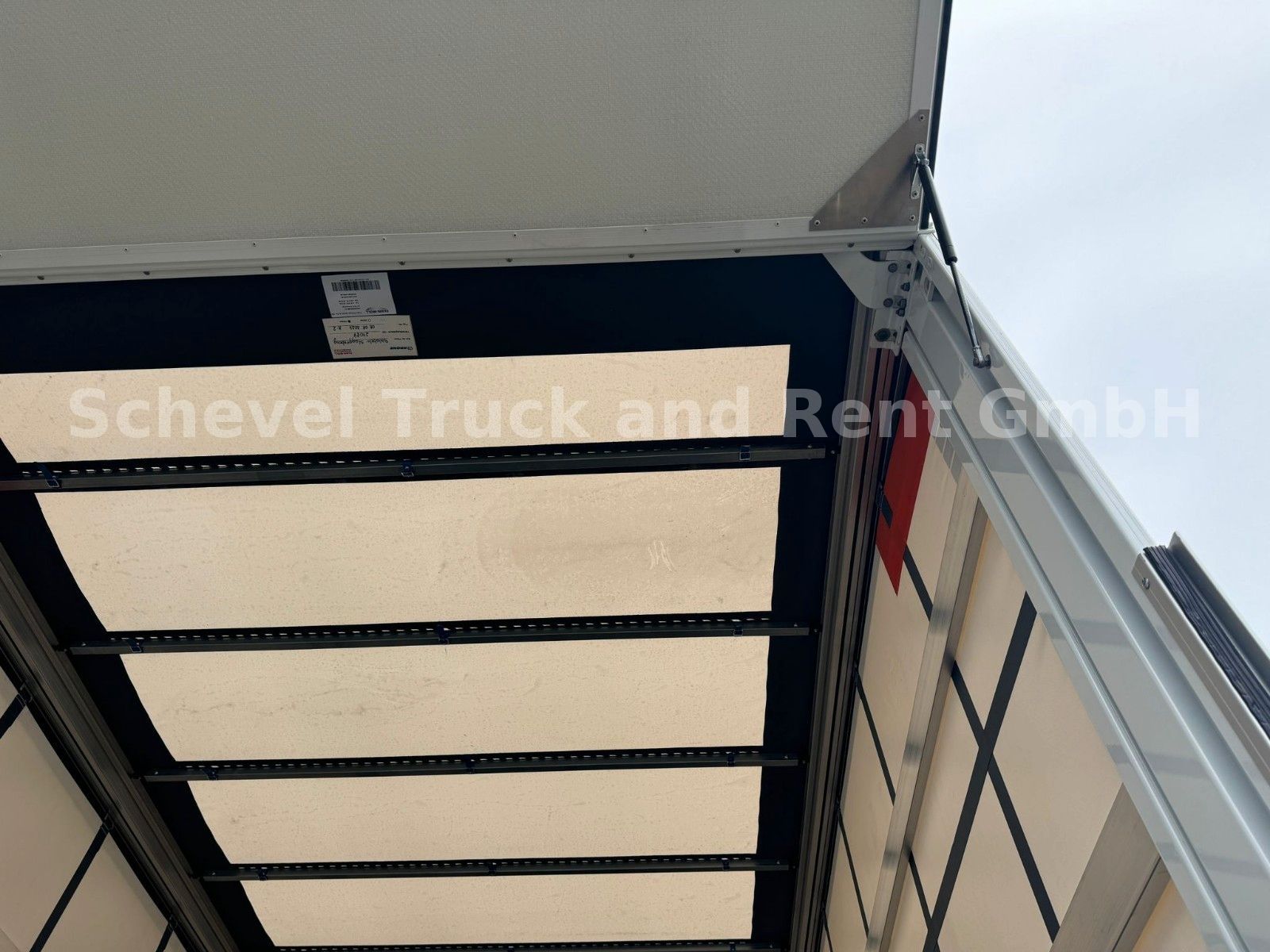 Fahrzeugabbildung DAF XF 480 4x2  Pritsche/Plane + LBW Dhollandia