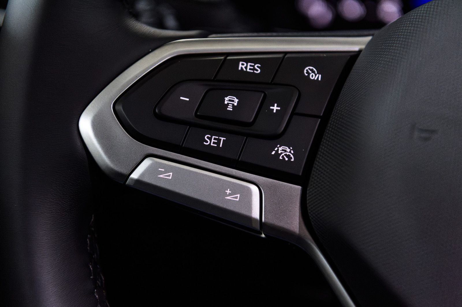 Fahrzeugabbildung Volkswagen T-Cross 1.0 TSI 85 kw Energy DSG+AHK+Kamera