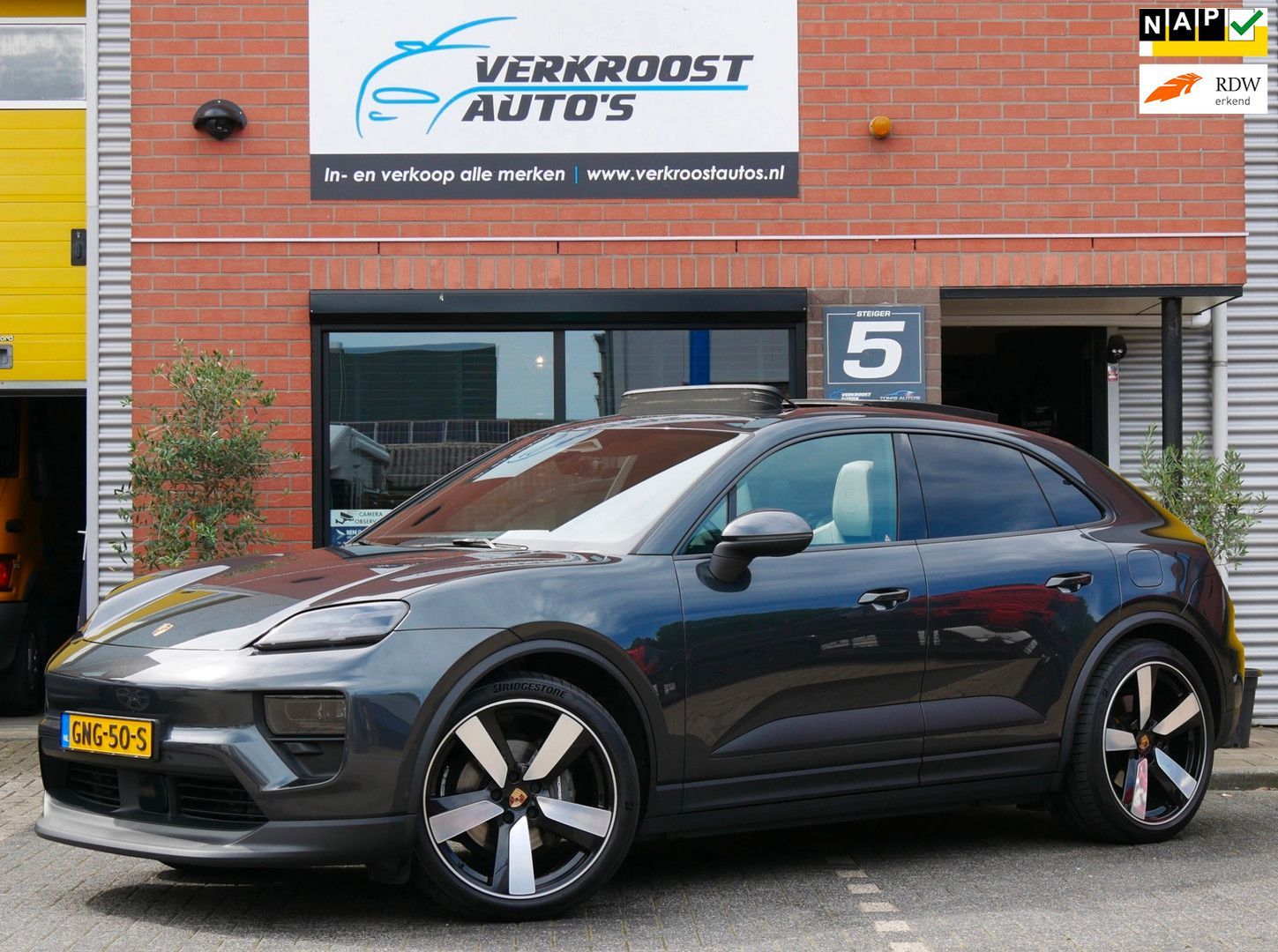Porsche Macan 4 100 kWh pano. adaptief onderstel. trekha