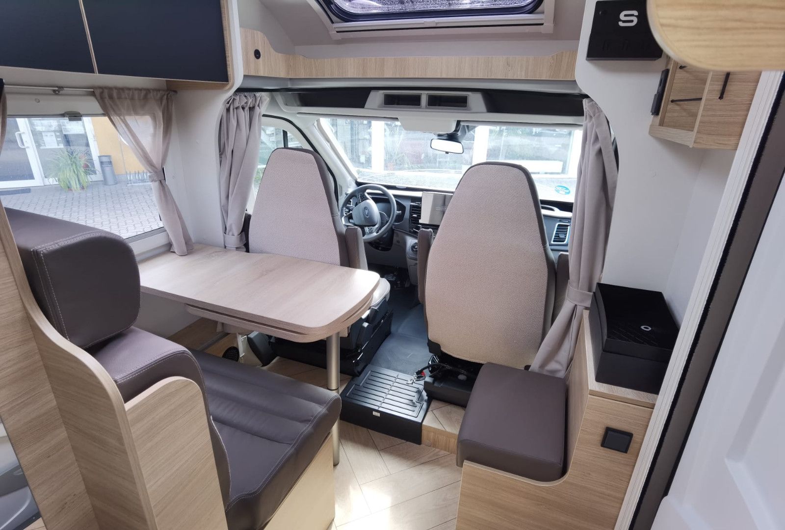 Fahrzeugabbildung Challenger S194 Sport Edition M26