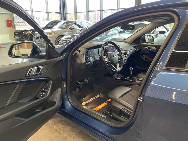 BMW 118 d Sport Line *LED*PDC*CARPLAY*TOUCH*SHZ*TEMP