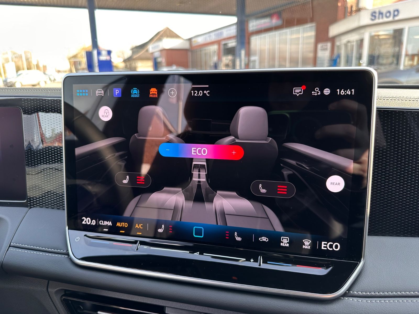 Fahrzeugabbildung Volkswagen Tiguan Life 1.5 e-Hybrid DSG ACC/APP/PDC/LED+