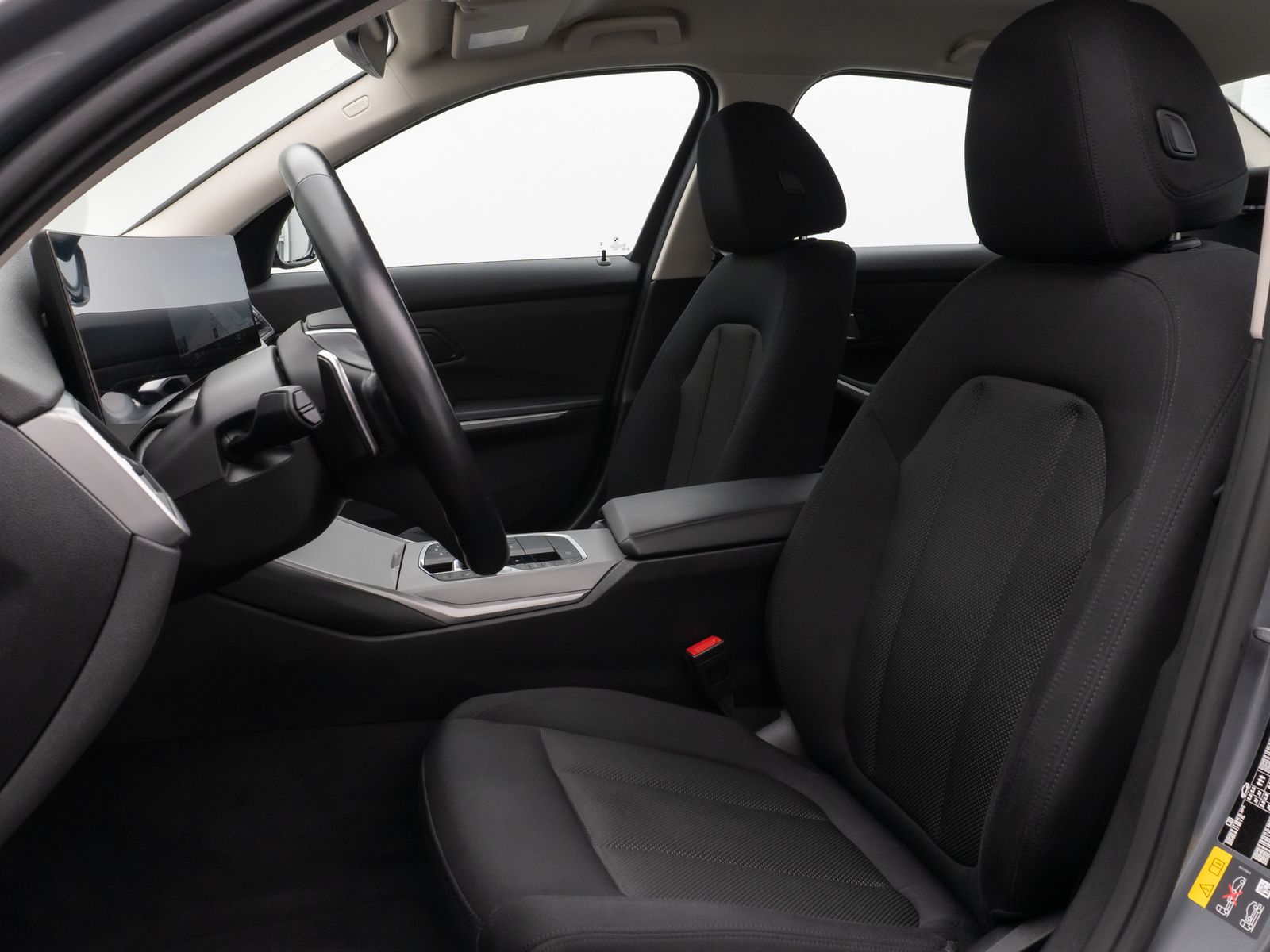 Fahrzeugabbildung BMW 320e DAB HUD Komfort LED Sport Stop&Go 17Zoll