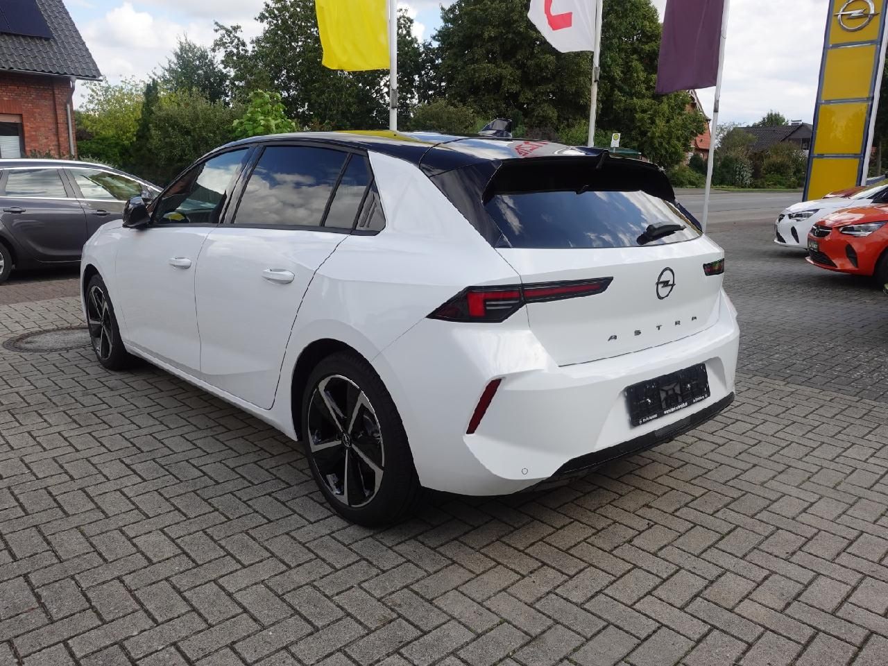 Fahrzeugabbildung Opel Astra L Lim. 1,2 GS Line