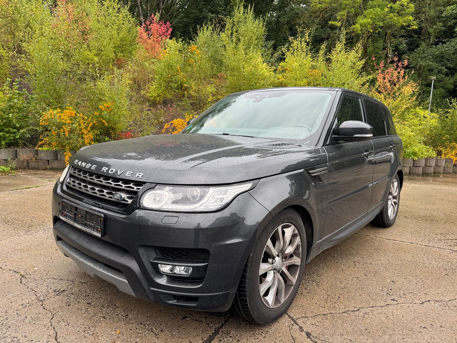 Fahrzeugabbildung Land Rover Range Rover Sport SDV6 SE AHK STNDHZ XEN NAV SHZ