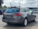 Opel Astra J Sports Tourer Innovation - Opel Astra aus 2011: Sports Tourer