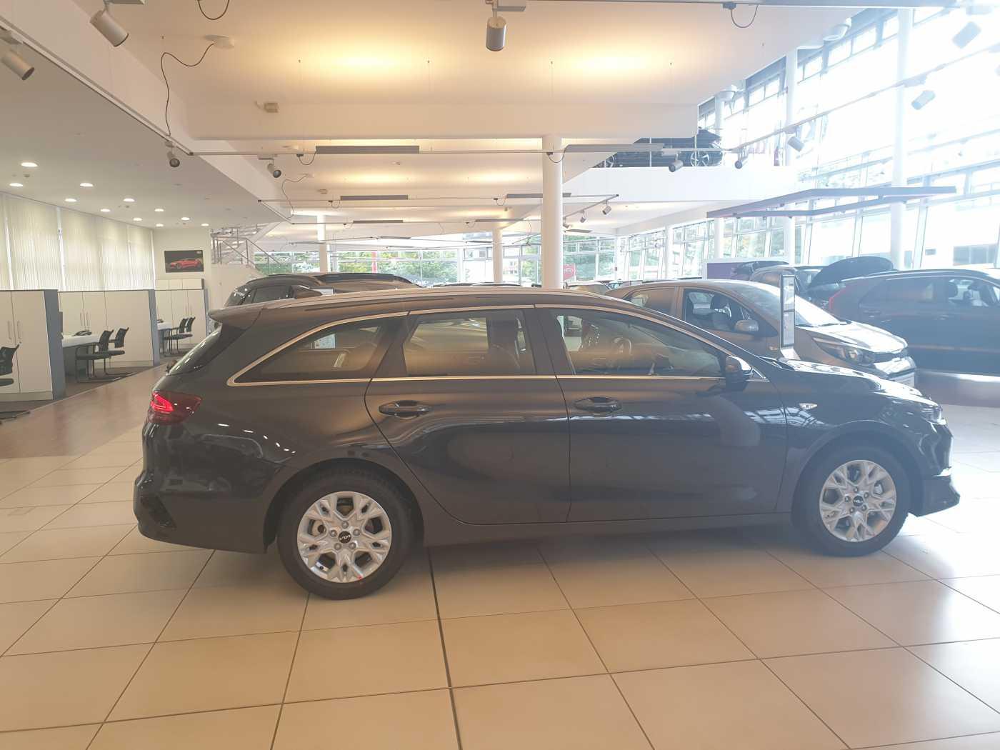 Kia Ceed SW 1.0T 100PS | Vision | NAV | KAM