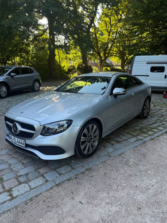 Image of Mercedes-Benz E 200