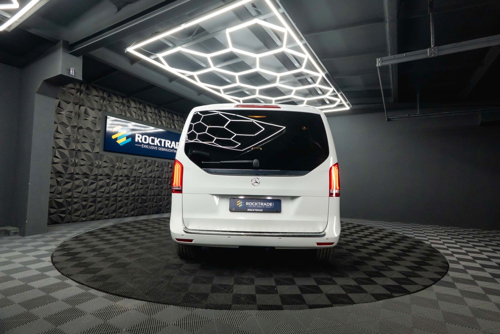 Fahrzeugabbildung Mercedes-Benz V 250 CDI AVANTGARDE EDITION 4MATIC | LED | 19%