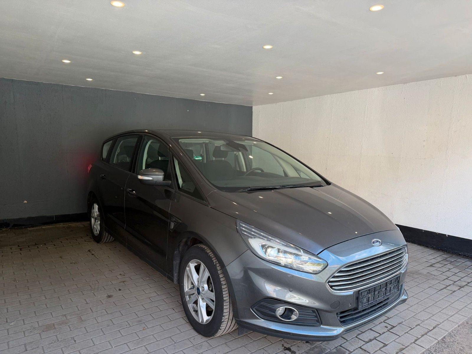 Ford S-Max - 1