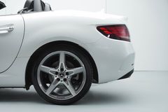 MERCEDES-BENZ SLC 180 Roadster*AMG-Line*Panorama*Airscarf*18"