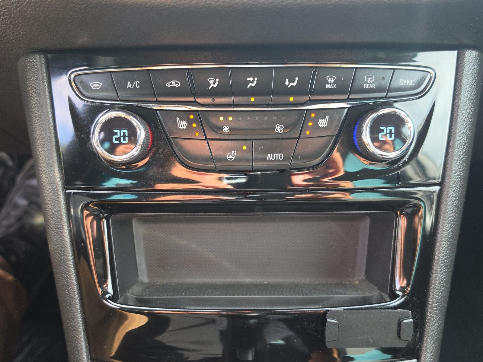 Fahrzeugabbildung Opel Astra K Lim. 5-trg. Elegance Start/Stop