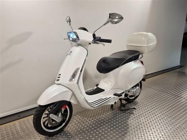 Vespa Sprint 50 iGet E4