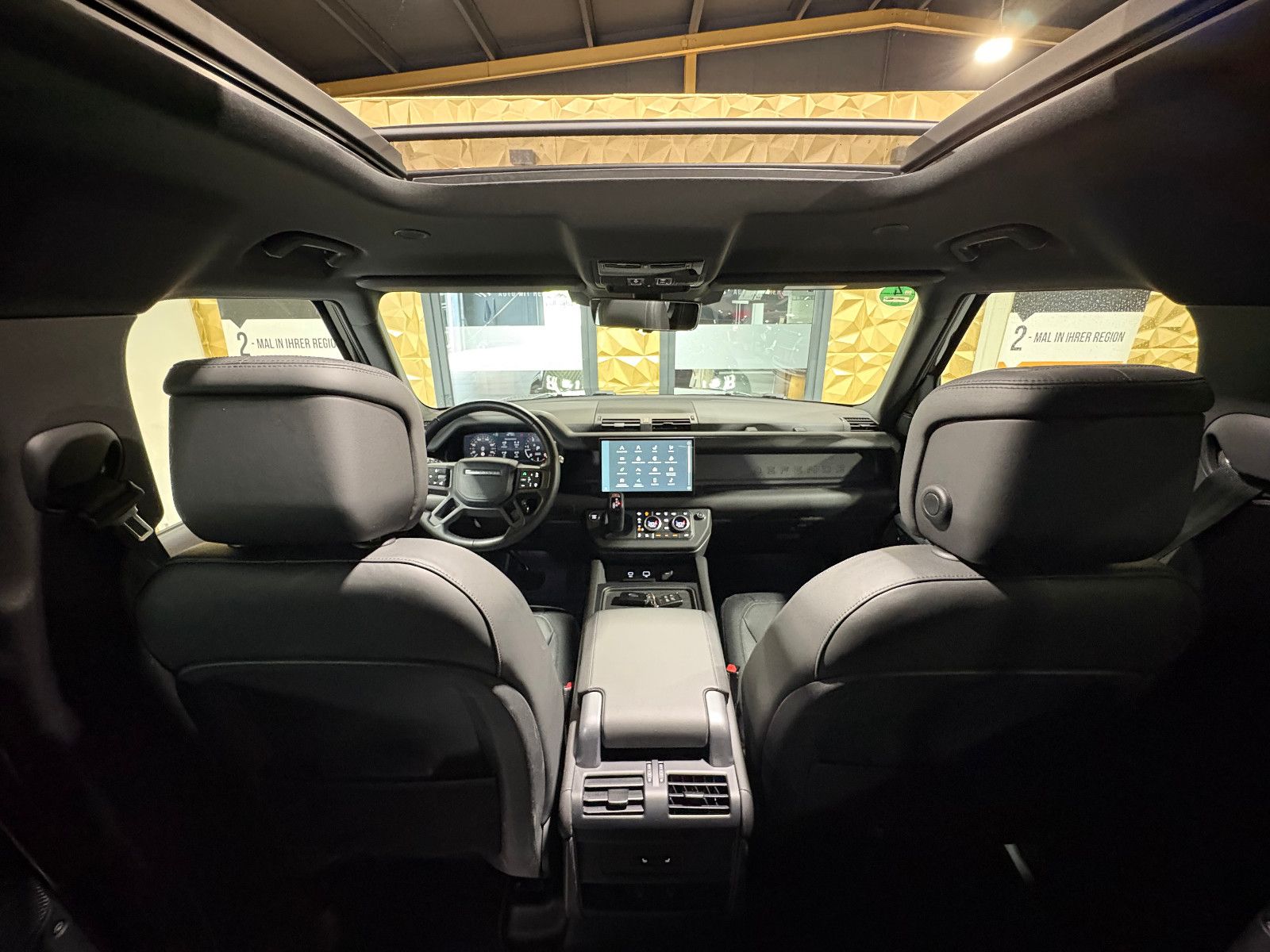 Fahrzeugabbildung Land Rover Defender 110 X-Dynamic HSE/PANO/360°/AHK/APPLE/