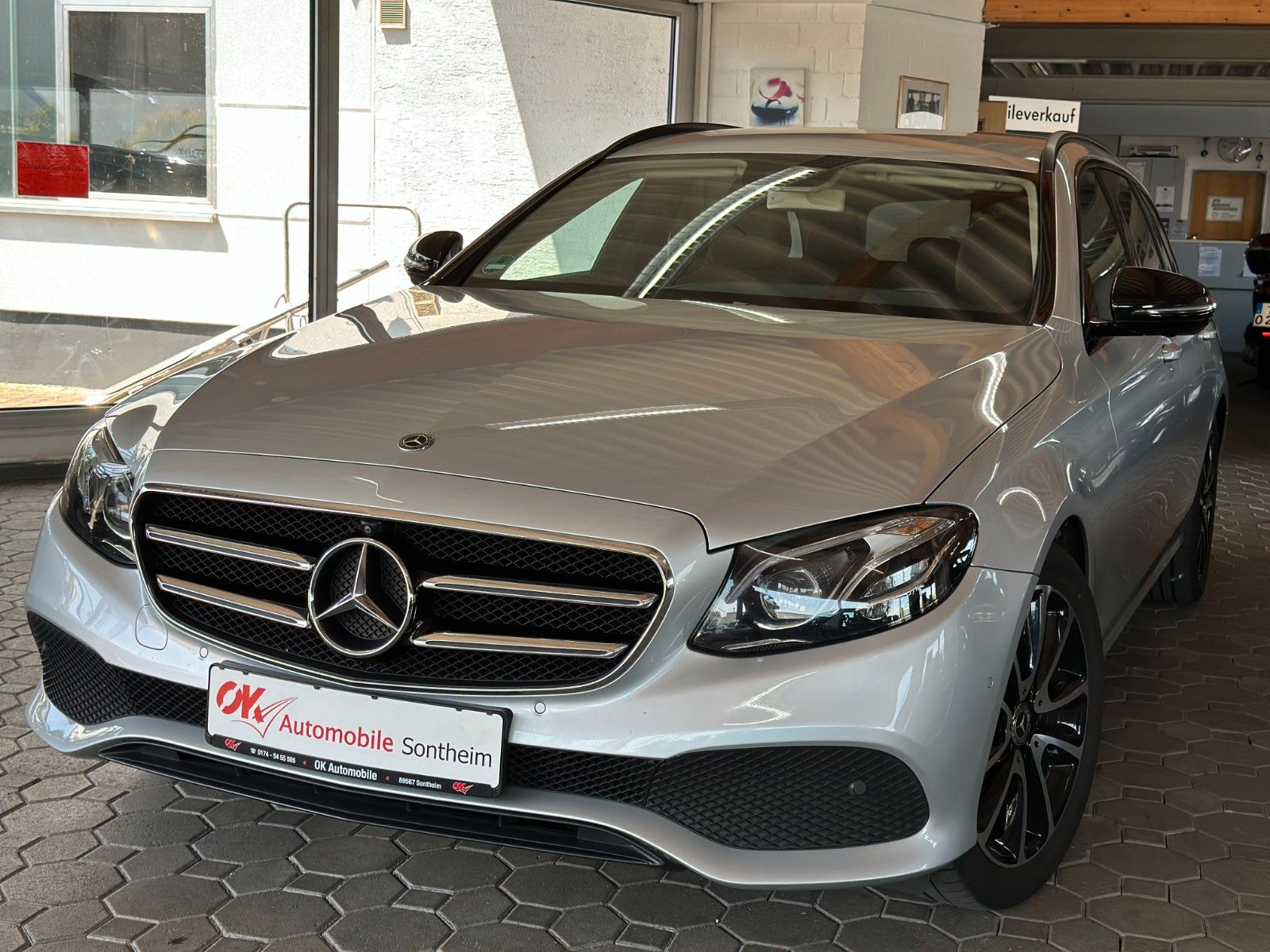 MERCEDES-BENZ E 220 d T 9G Avantgarde*Temp*360°*Nav*LED*Night