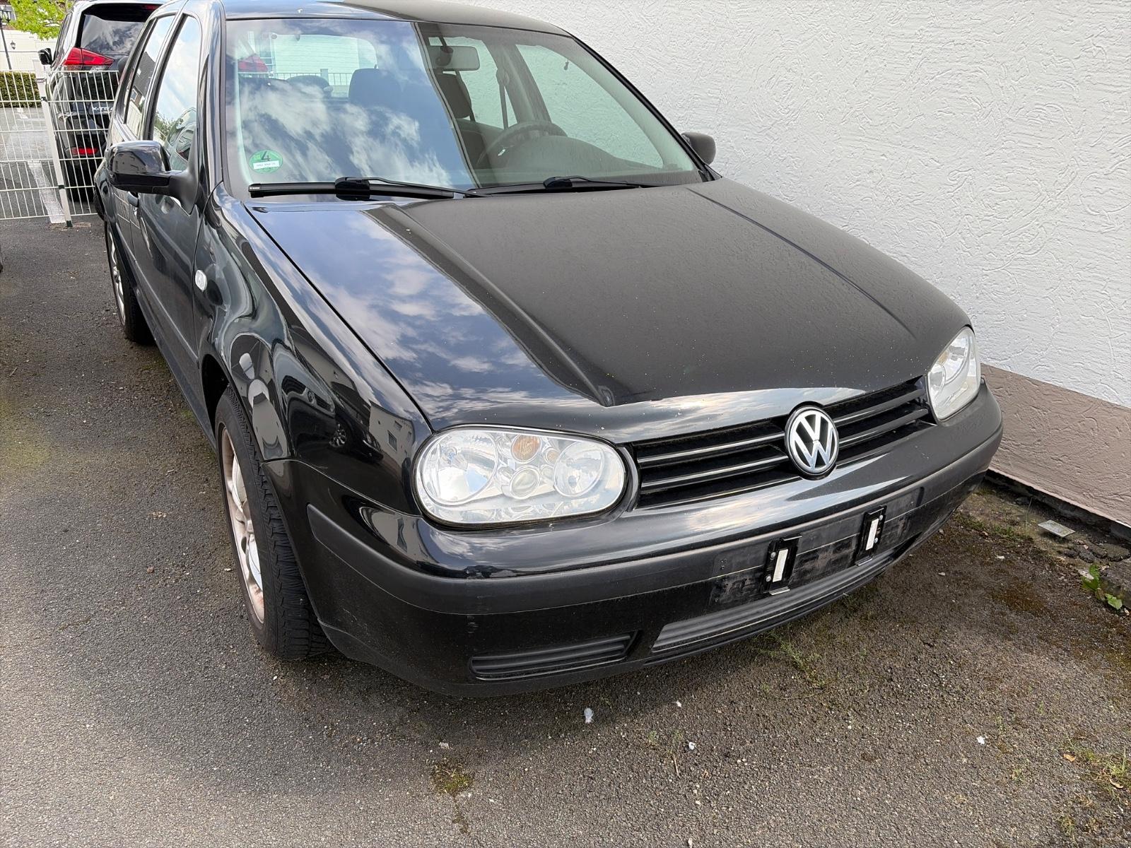 Volkswagen Golf 2.0 Comfortline Klima,bluetooth,EFH,5/tür