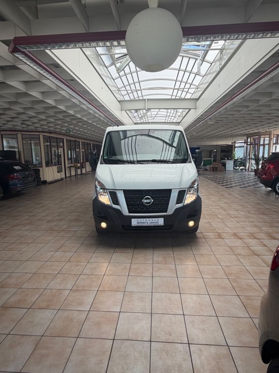 Image of Nissan NV400