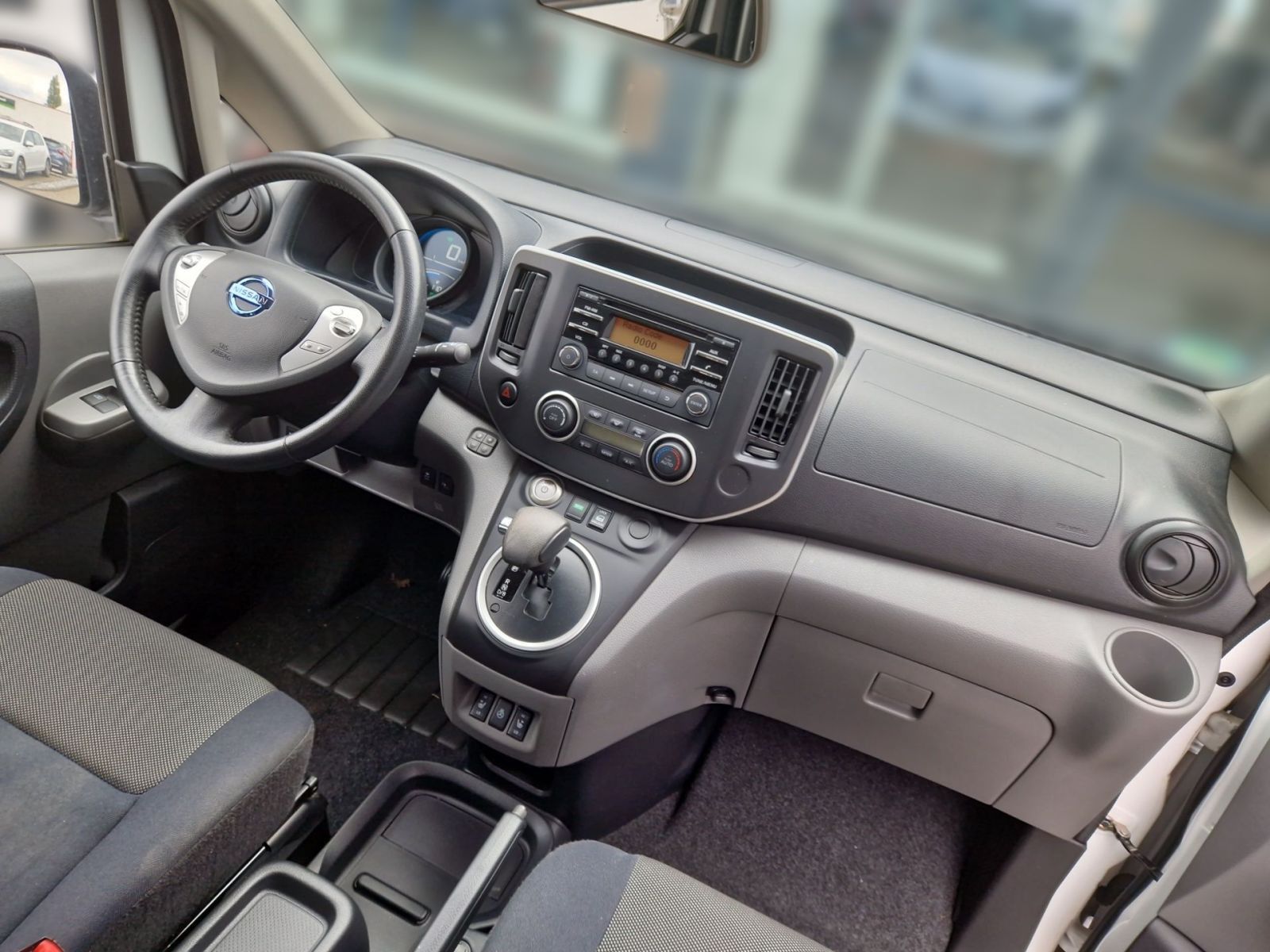 Fahrzeugabbildung Nissan e-NV200 Kasten Comfort Verglasung 40 kw/h *Inves