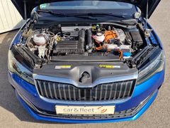 Fahrzeugabbildung Skoda Superb Combi Ambition iV Navi LED ACC Virtual