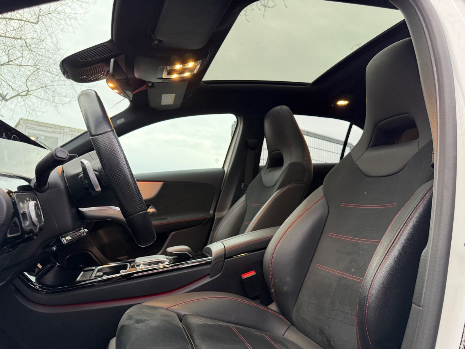 Fahrzeugabbildung Mercedes-Benz A 250 AMG Line*BURMESTER*PANO*ALCANTARA*