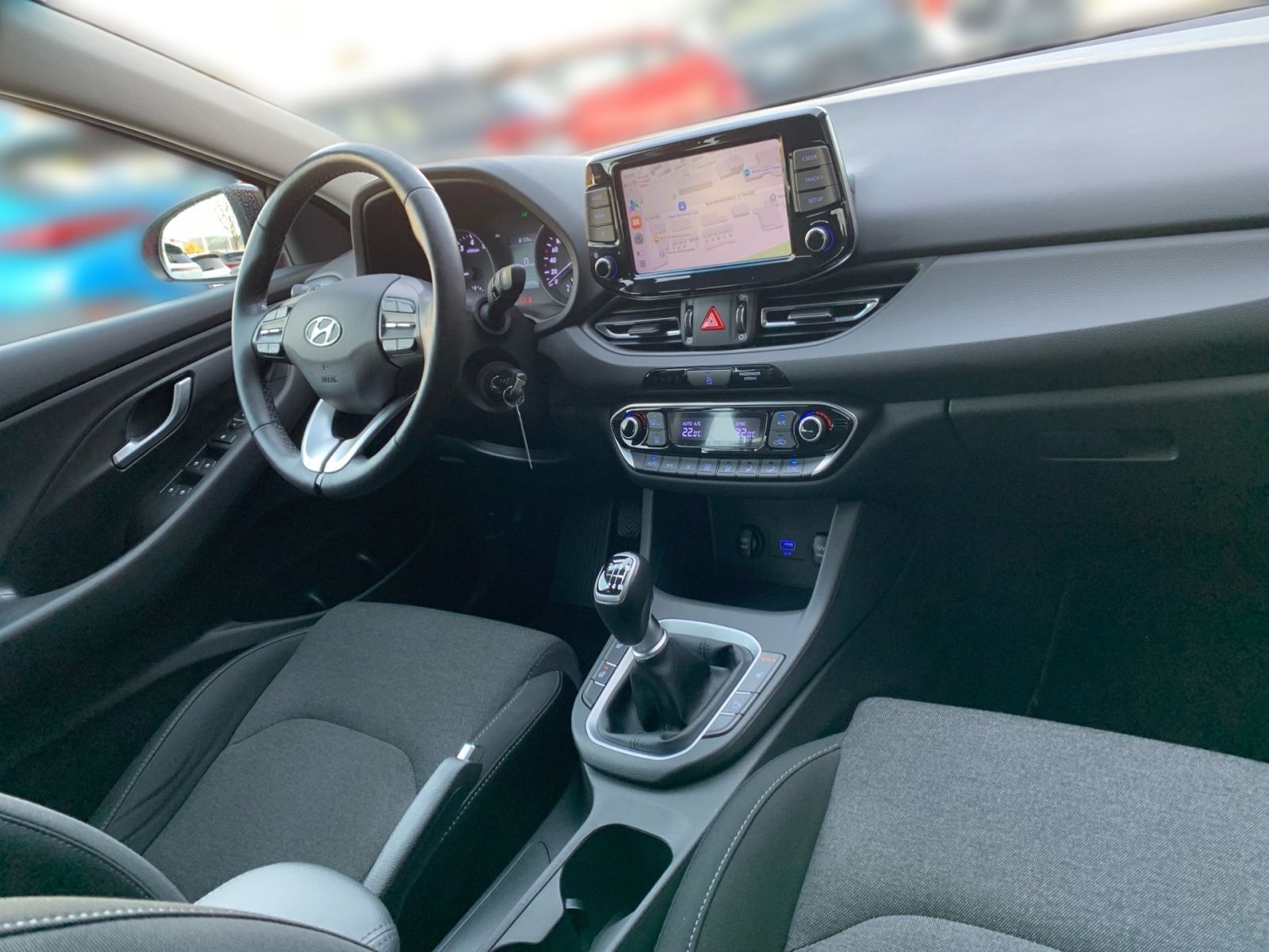 Fahrzeugabbildung Hyundai i30 1.0 T-GDI Edition 30 8x bereift 1Hd