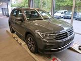 Volkswagen Tiguan Life 2.0TDI DSG/AHK/ACC/CAM/GARANTIE10/27 - Volkswagen Tiguan mit Anhängerkupplung