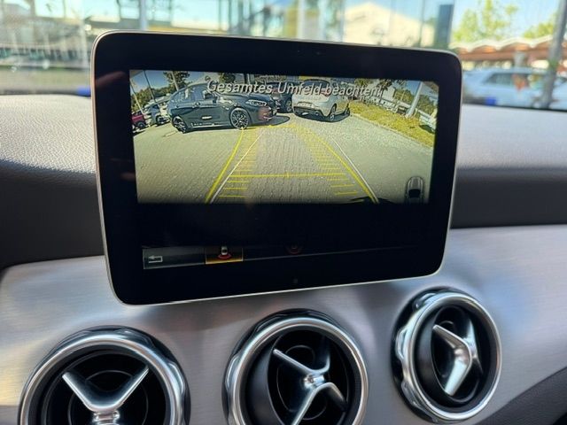Fahrzeugabbildung Mercedes-Benz GLA 250 4Matic AMG PANO KAM LED NAVI