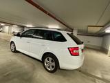 Skoda Fabia Combi Style+Navi+PDC+8 fach Bereifung+LM - Skoda Fabia mit Diesel-Antrieb: Navigationssystem