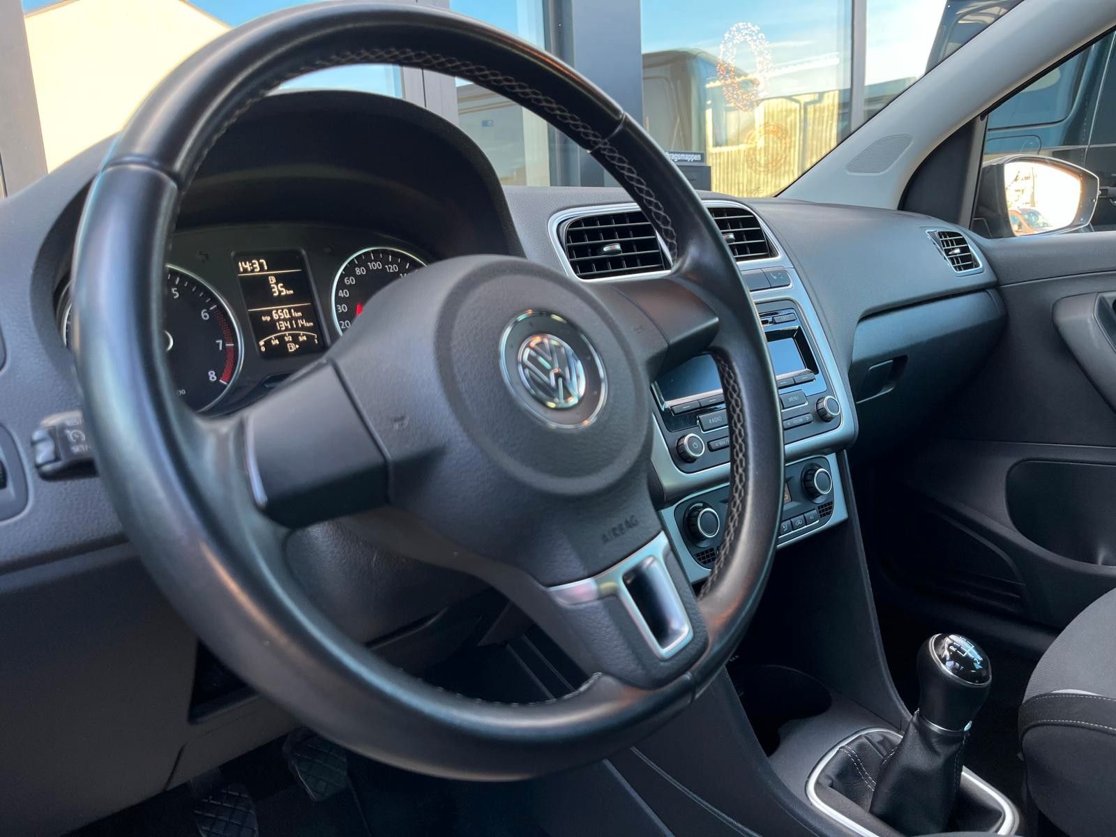 Fahrzeugabbildung Volkswagen Polo V 1.2 TSI Life*1.Hand*