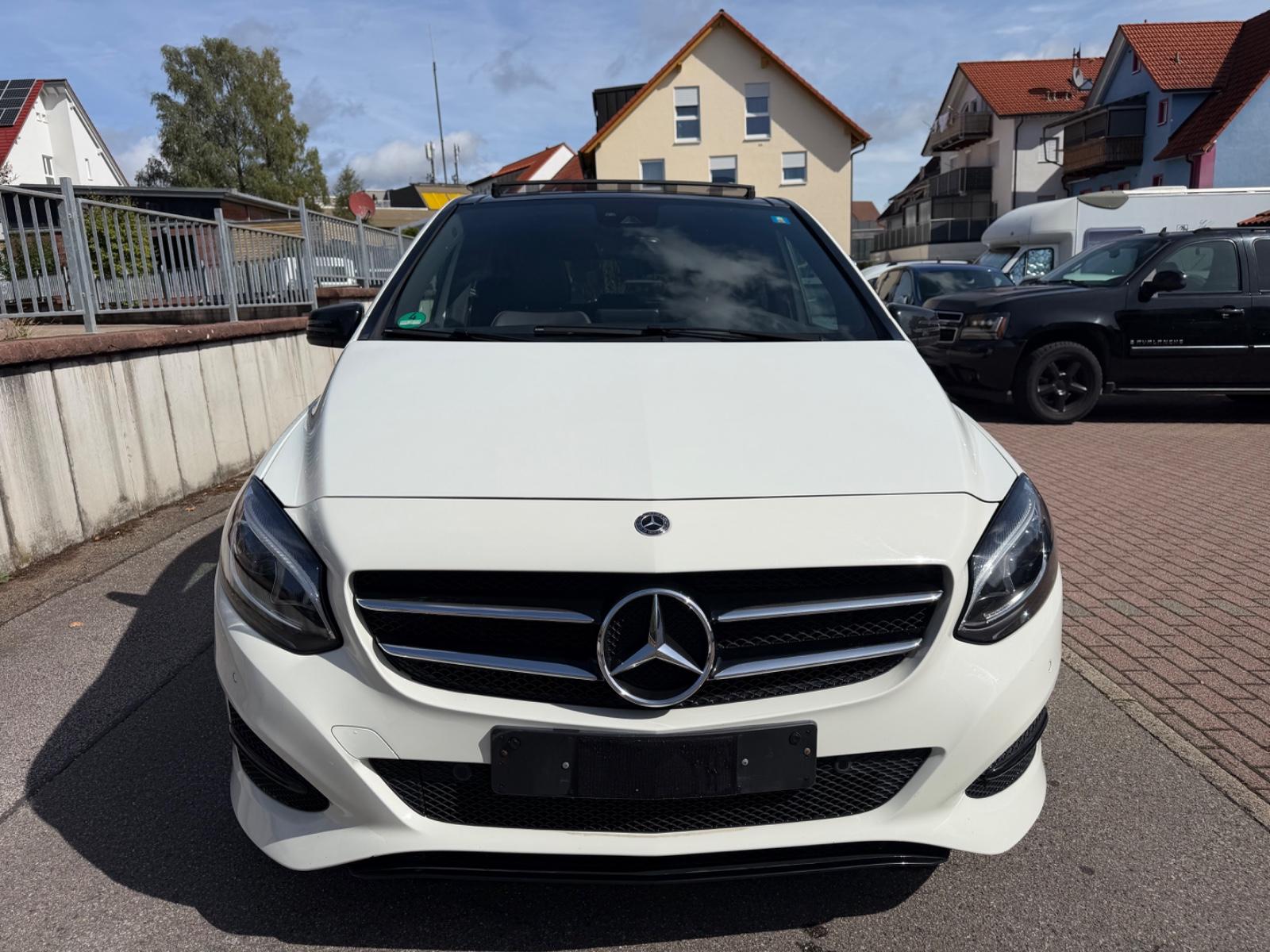 Mercedes-Benz B 200 Sport Euro6 Navi Panorama 18Zoll LED
