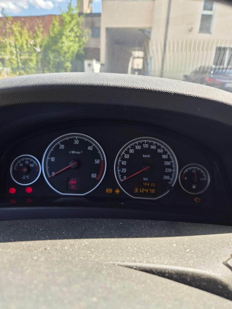 Opel Vectra 2005 — photo 12