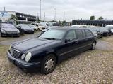 Mercedes-Benz E 280 Limousine 6-Türer, 8-Sitze,BINZ Umbau, LPG - gebrauchte Mercedes-Benz E 280 aus dem Jahr 2000